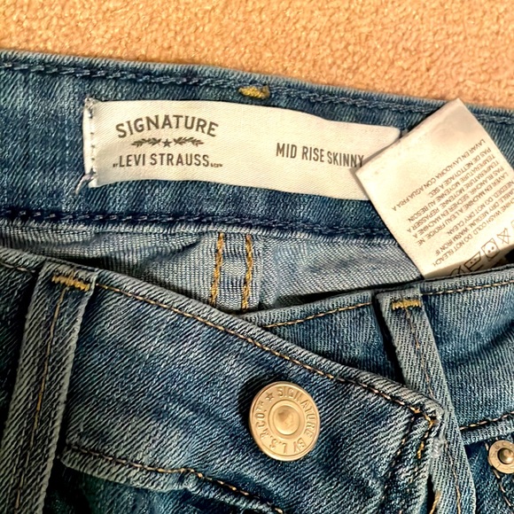 Levi’s Skinny Jeans Mid Rise - Picture 2 of 3